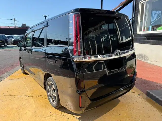 2018 Toyota Noah G for Sale in Kenya by Best Cars for Sale in Kenya Ltd.