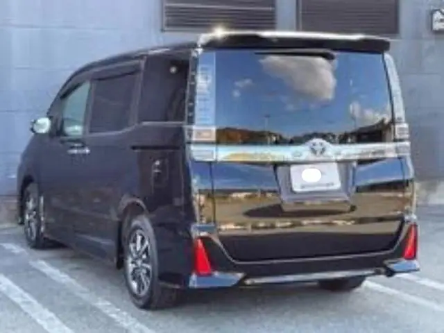 2018 Toyota Voxy ZS for Sale in Kenya by Best Cars for Sale in Kenya Ltd.