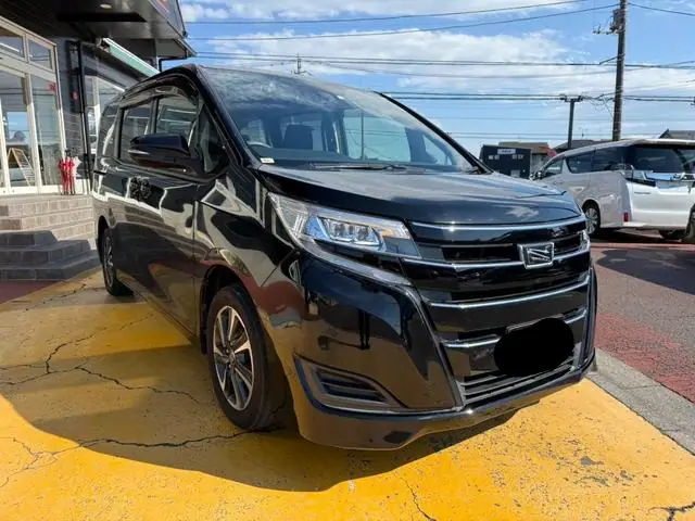 2018 Toyota Noah G for Sale in Kenya by Best Cars for Sale in Kenya Ltd.
