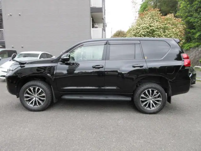 2018 Toyota Land Cruiser Prado TXL for Sale in Kenya by Best Cars for Sale in Kenya Ltd.