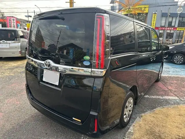 2018 Toyota Noah X for Sale in Kenya by Best Cars for Sale in Kenya Ltd.