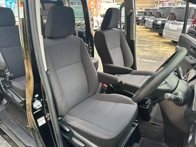 2018 Toyota Noah X for Sale in Kenya by Best Cars for Sale in Kenya Ltd.