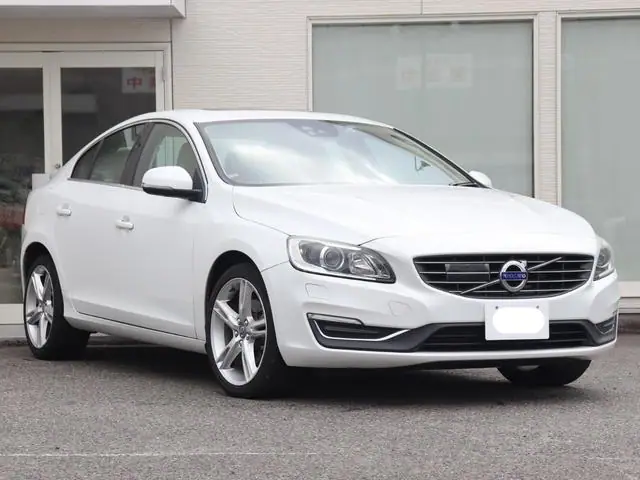 2018 Volvo S60 D4 for sale in Kenya by Best Cars for Sale in Kenya Ltd.