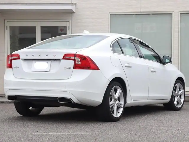 2018 Volvo S60 D4 for sale in Kenya by Best Cars for Sale in Kenya Ltd.