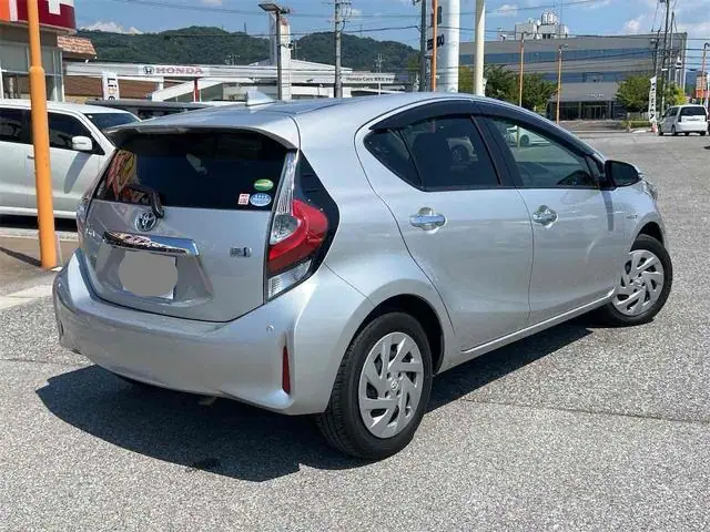 2018 Toyota Aqua Hybrid for Sale in Kenya by Best Cars for Sale in Kenya Ltd.