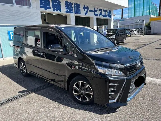 2018 Toyota Voxy ZS for Sale in Kenya by Best Cars for Sale in Kenya Ltd.