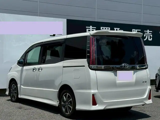 2018 Toyota Noah WxB for Sale in Kenya by Best Cars for Sale in Kenya Ltd.