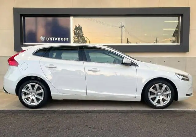 2018 Volvo V40 for Sale in Kenya by Best Cars for Sale in Kenya Ltd.