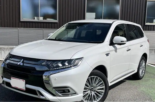 2019 Mitsubishi Outlander PHEV G for Sale in Kenya by Best Cars for Sale in Kenya Ltd.
