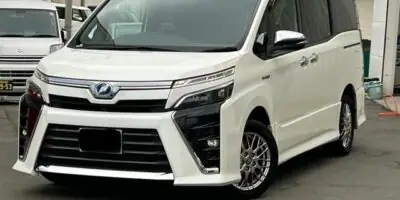 19 Toyota Voxy ZX Kirameki for Sale in Kenya